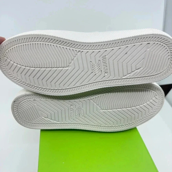 Cariuma Unisex Oca Low Canvas Sneaker Casual Shoes Lace-Up Off-White Size 8/9.5 - Picture 7 of 7